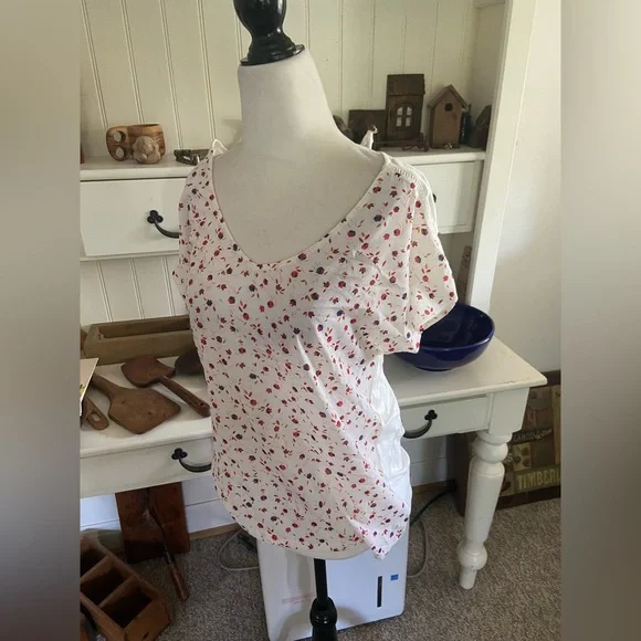 Caroll - Picture 1 of 3